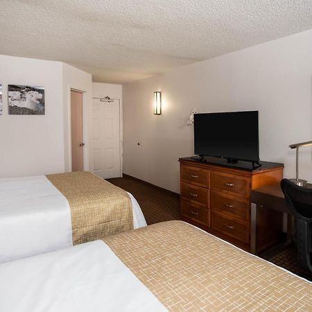 Travelodge By Wyndham Fort Wayne North Esterno foto