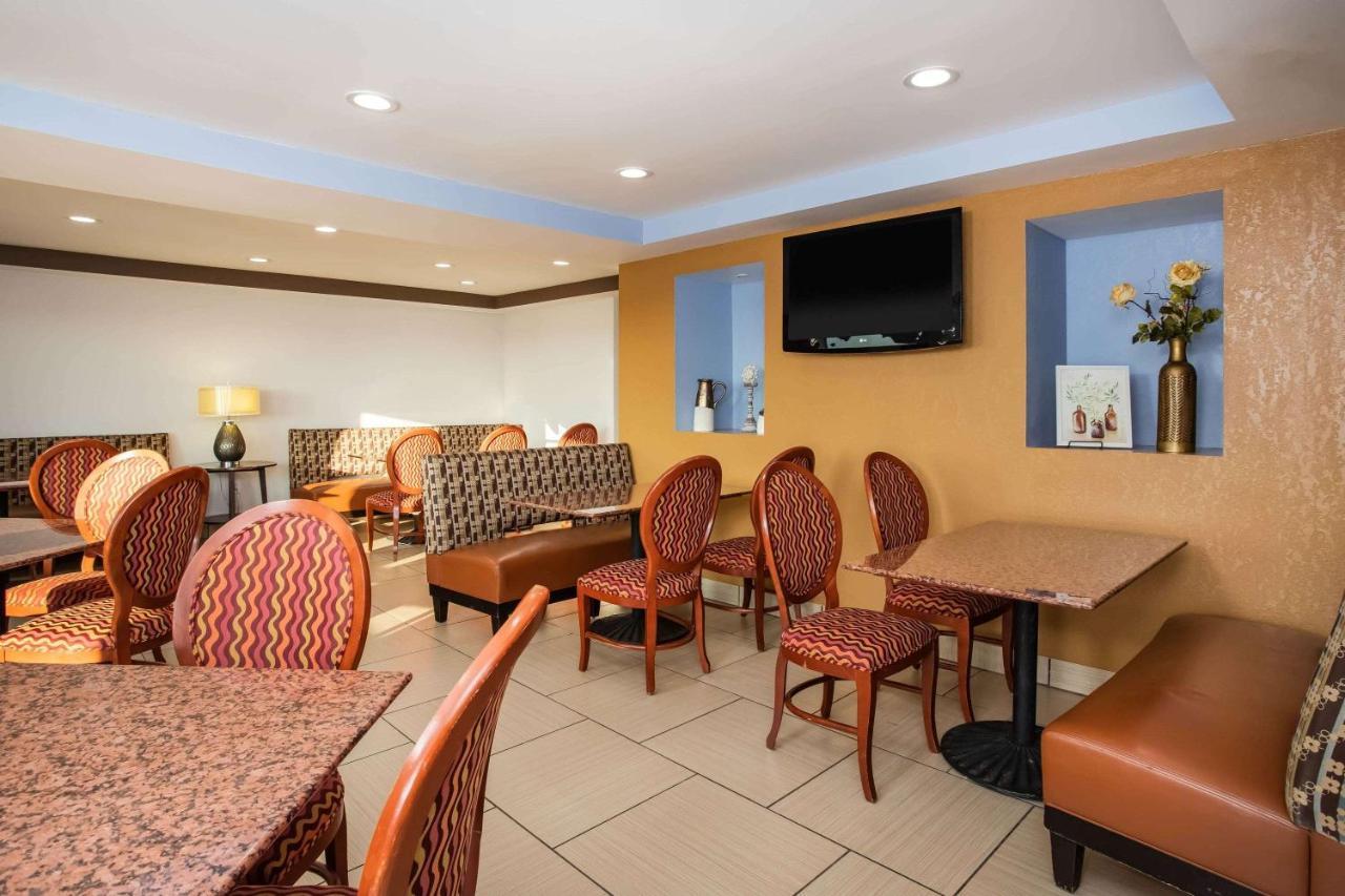 Travelodge By Wyndham Fort Wayne North Esterno foto