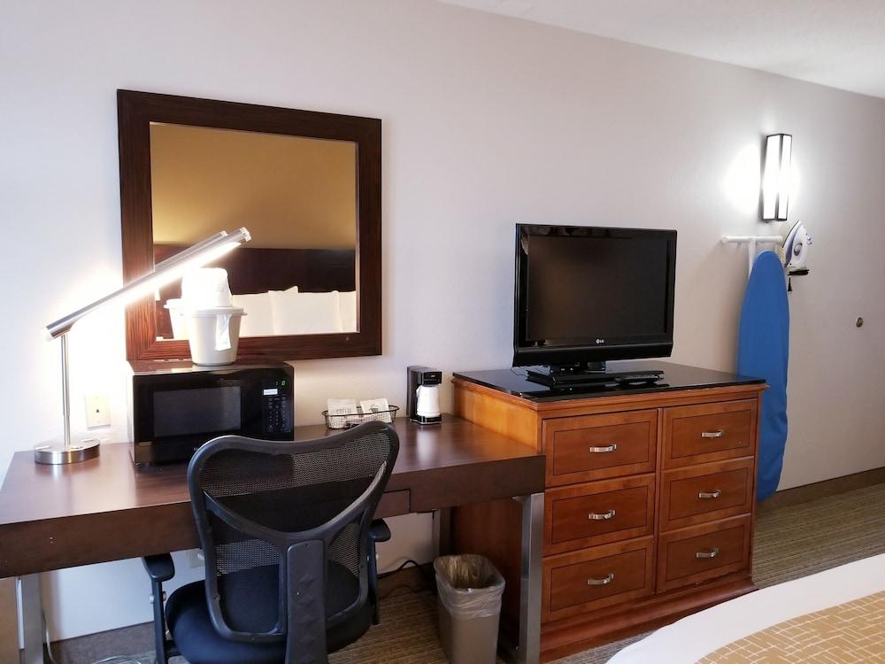 Travelodge By Wyndham Fort Wayne North Esterno foto