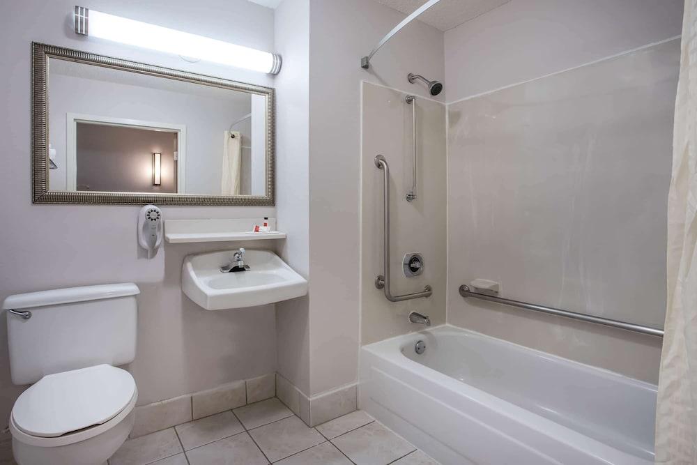 Travelodge By Wyndham Fort Wayne North Esterno foto