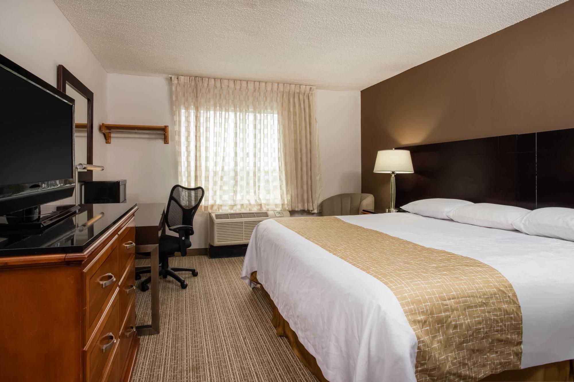 Travelodge By Wyndham Fort Wayne North Esterno foto