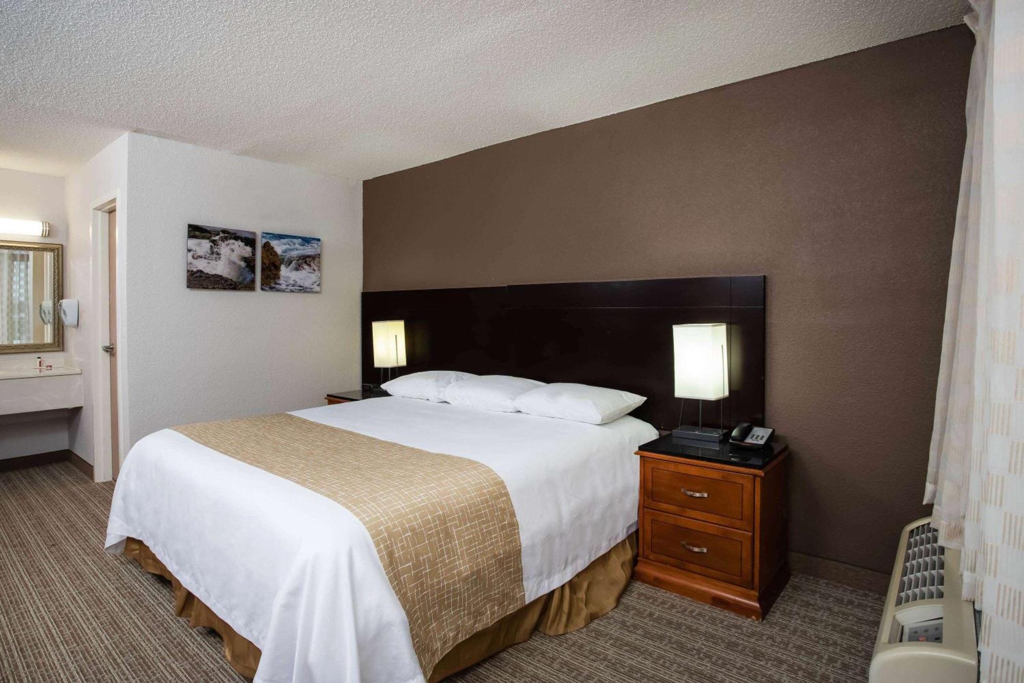 Travelodge By Wyndham Fort Wayne North Esterno foto