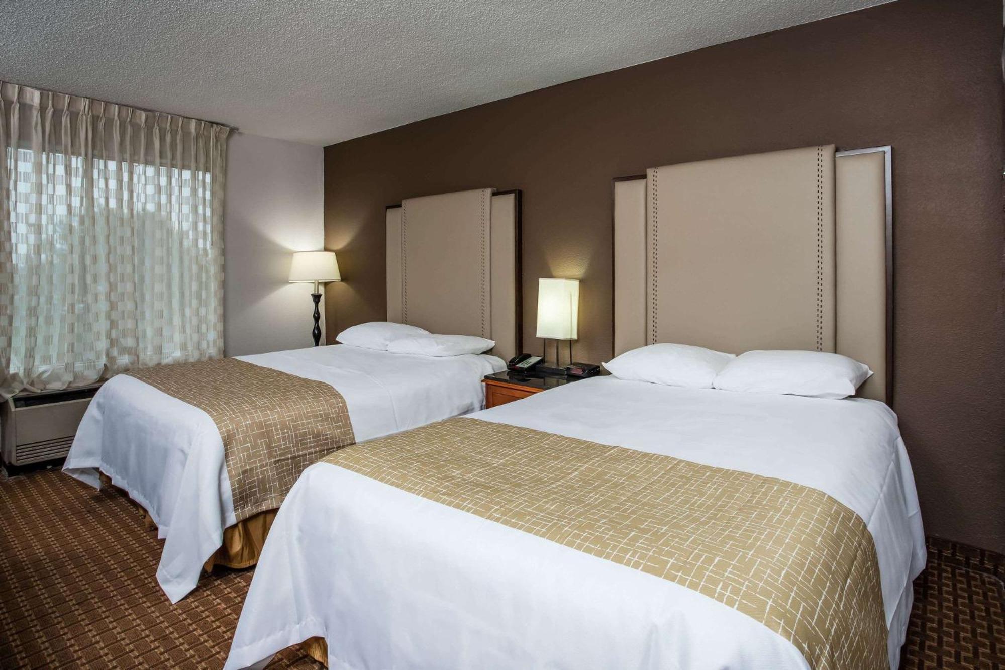 Travelodge By Wyndham Fort Wayne North Esterno foto