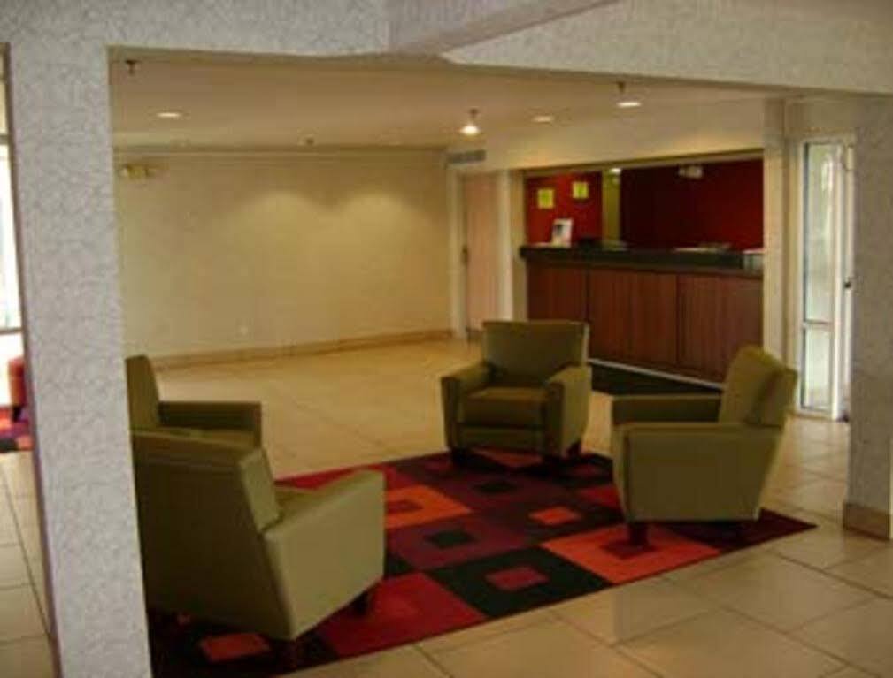 Travelodge By Wyndham Fort Wayne North Esterno foto